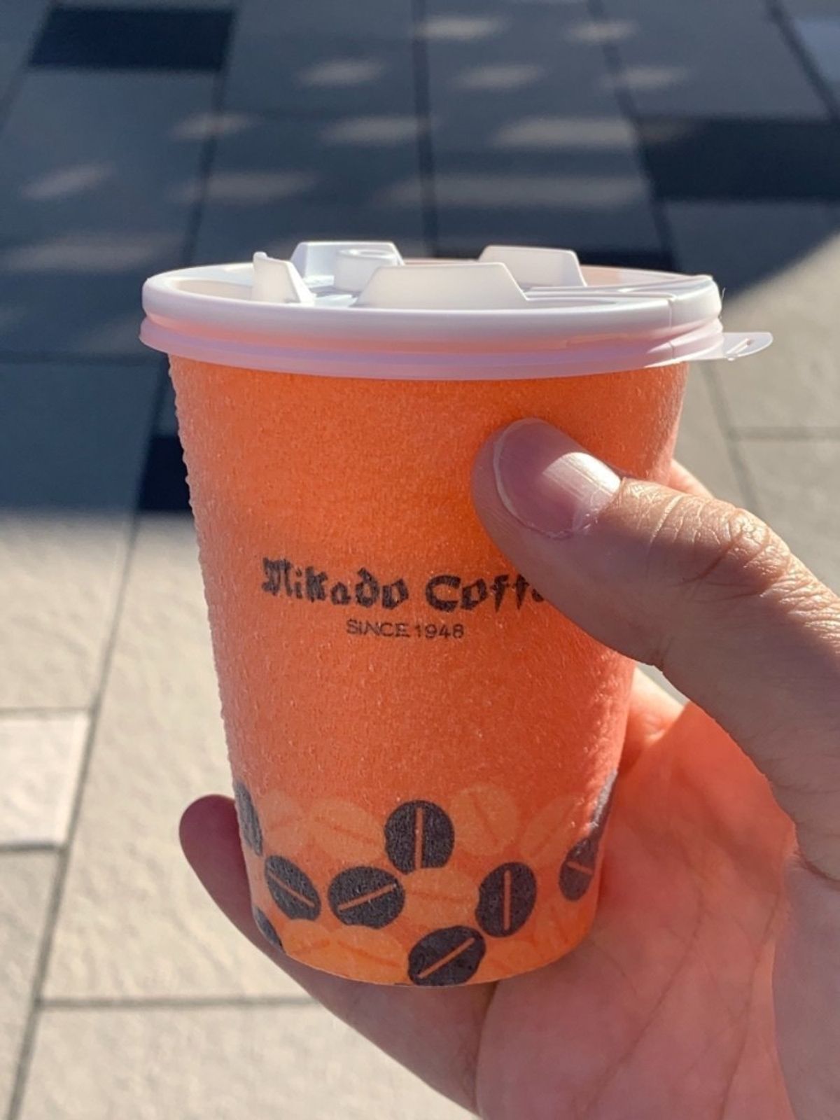 定番のミカド珈琲。モカソフトが有名ですね。ちょい寒いですが。