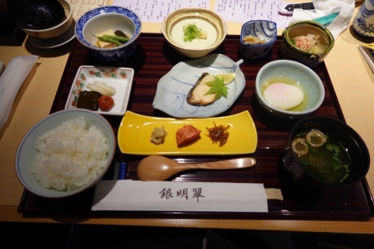 朝食。