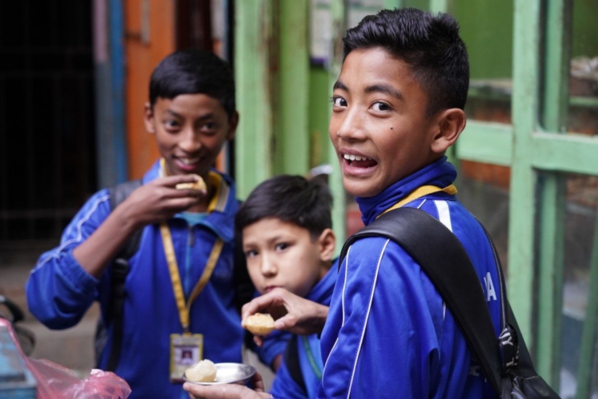 ホテルで少し休憩をし、カトマンズタメル地区を散策。インドのようなしつこい客...