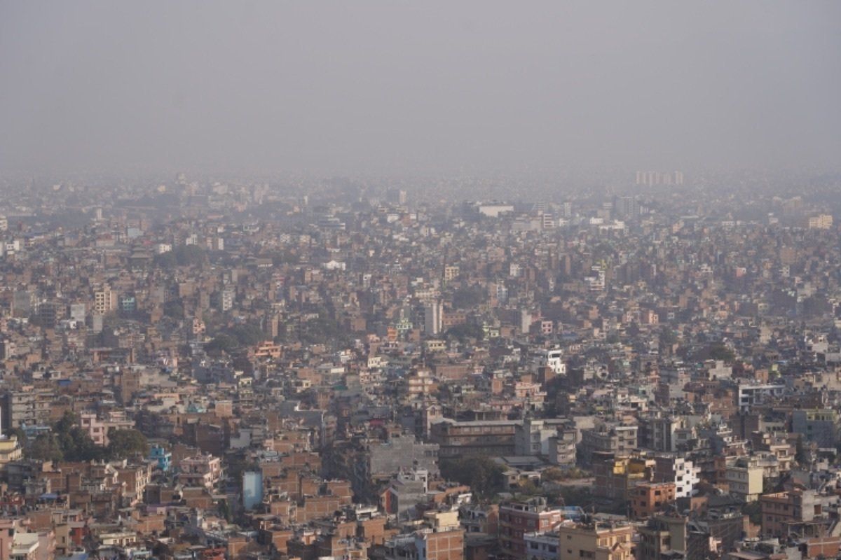 登頂！そこまで大変ではなかった。途中変なおじさんに話しかけられる。何かを売...