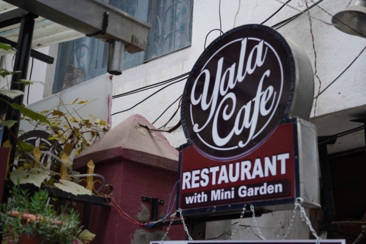 3日目朝は近所の「Yala cafe」でモーニング。ネパール風オムレツとパ...