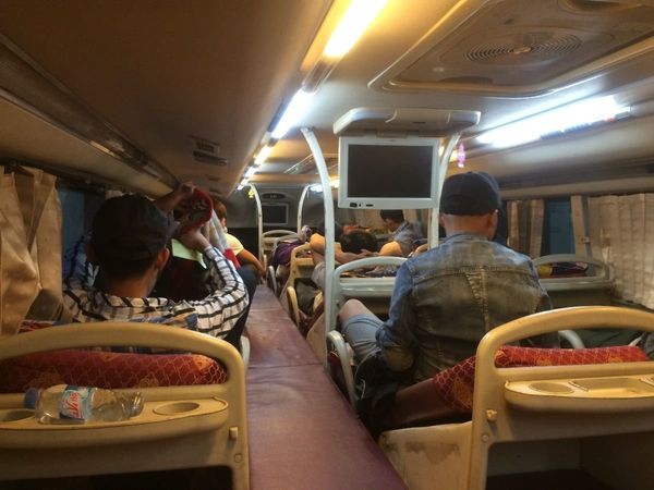 ベトナム・Hanoi「北半球放浪記 2017-18 🇻🇳」の写真：寝台バス
美食
