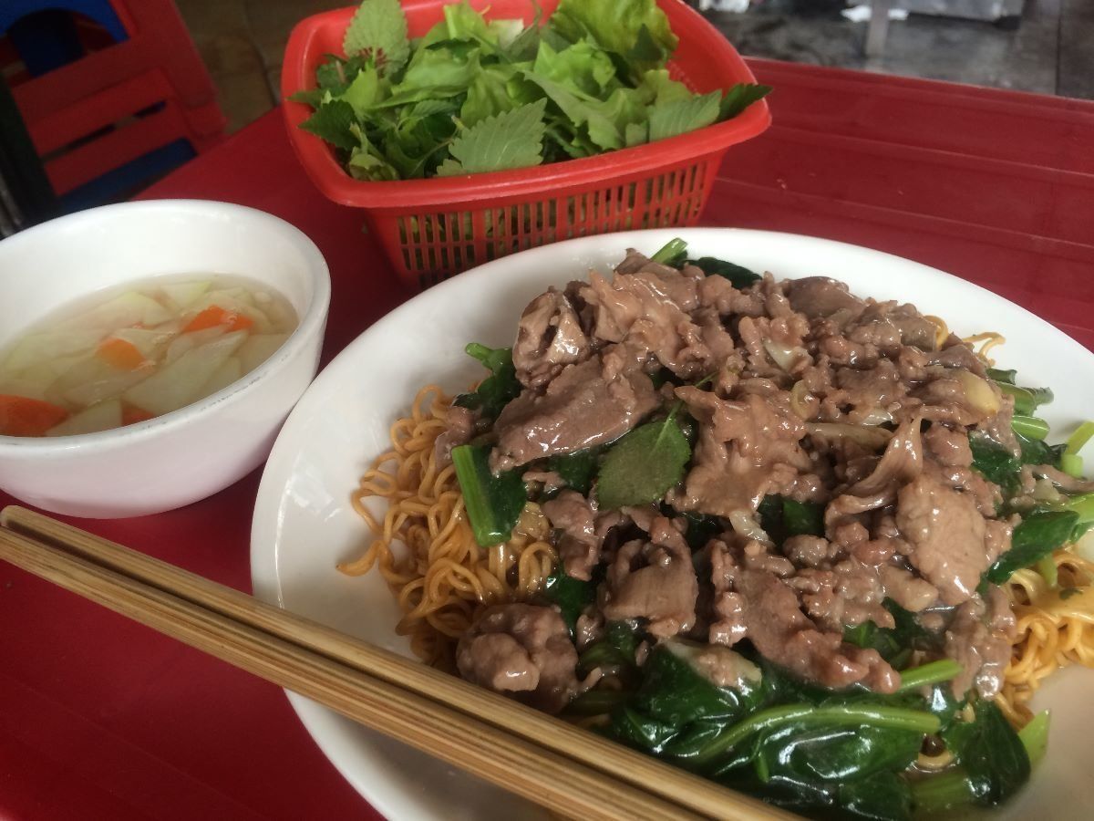 寝台バス
美食