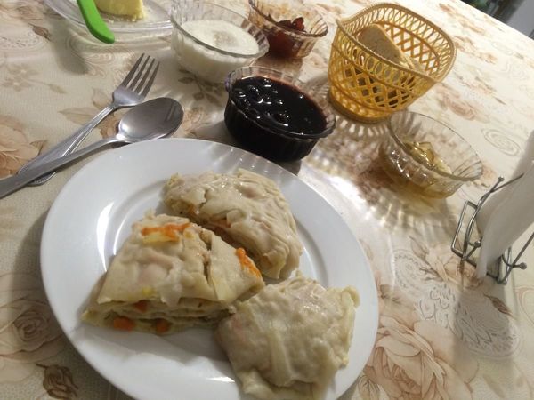 キルギスタン・Bishkek「北半球放浪記 2017-18 🇰🇬」の写真：山越え
シャシリク
馬