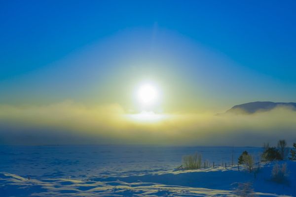 アイスランド・レイキャビク「アイスランド、オーロラと温泉の旅」の写真：突然雲が出てきた。しかし、雲の位置は低く...