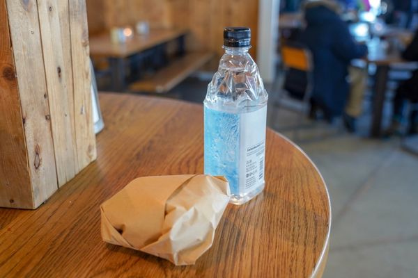 アイスランド・レイキャビク「アイスランド、オーロラと温泉の旅」の写真：‪ゲイシール間欠泉の近くに「ゲイシールセ...