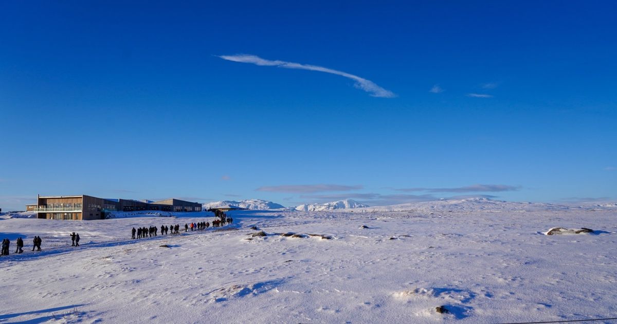 アイスランドで最も美しいと言われている「グトルフォスの滝」にきた。又の名を...