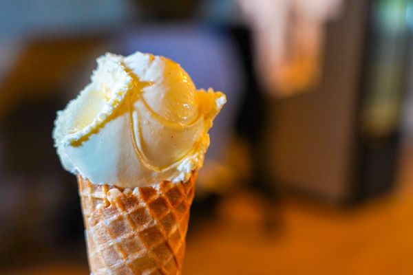 アイスランド・レイキャビク「アイスランド、オーロラと温泉の旅」の写真：ファームホテル「エフスティダルル」に立ち...