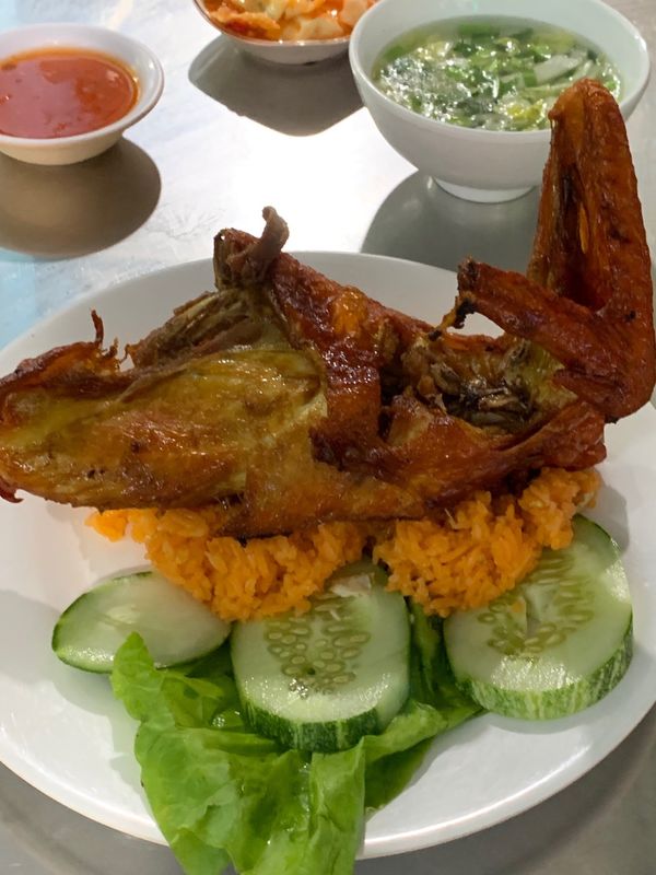 ベトナム・ダナン「ベトナム　ダナン・ホイアン」の写真：このチキンライス。すごく美味しい。マラッ...