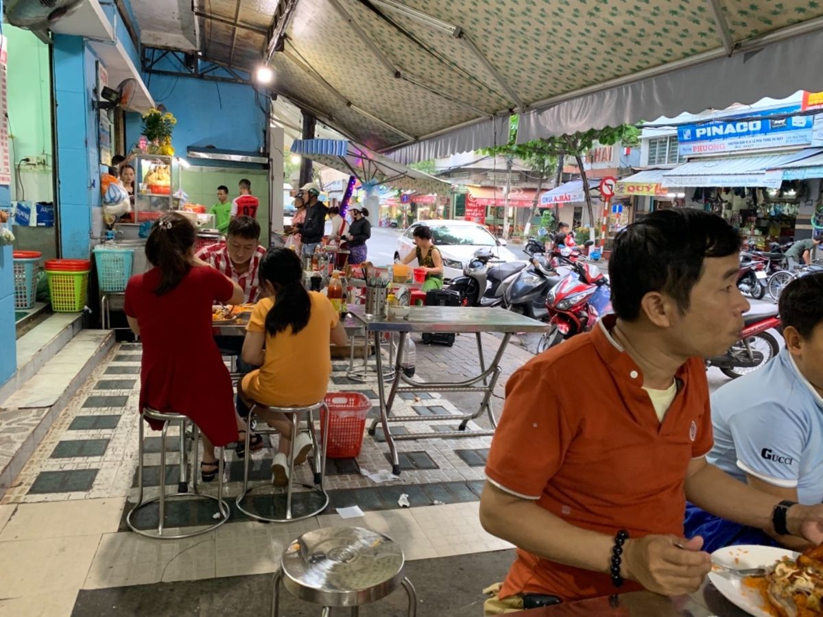 このチキンライス。すごく美味しい。マラッカのタンドリーチキンを思い出す。