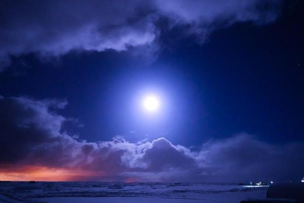 アイスランド・レイキャビク「アイスランド、オーロラと温泉の旅」の写真：オーロラのビューポイントはケプラヴィーク...