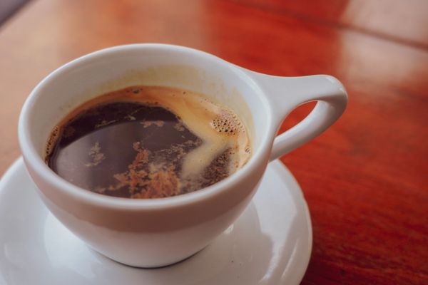 アイスランド・レイキャビク「アイスランド、オーロラと温泉の旅」の写真：‪ハットルグリムス教会を出ると吹雪になっ...