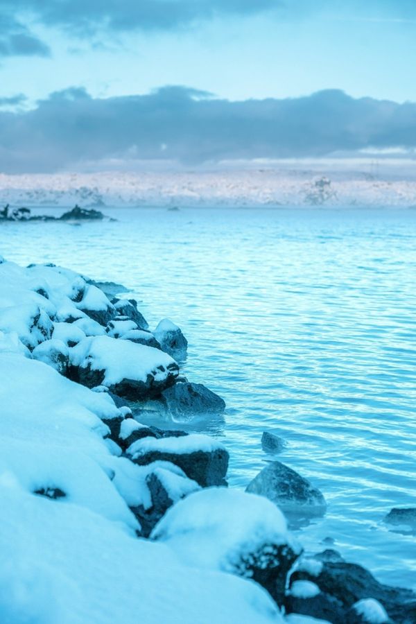 アイスランド・レイキャビク「アイスランド、オーロラと温泉の旅」の写真：タクシーを降りると目の前にブルーラグーン...
