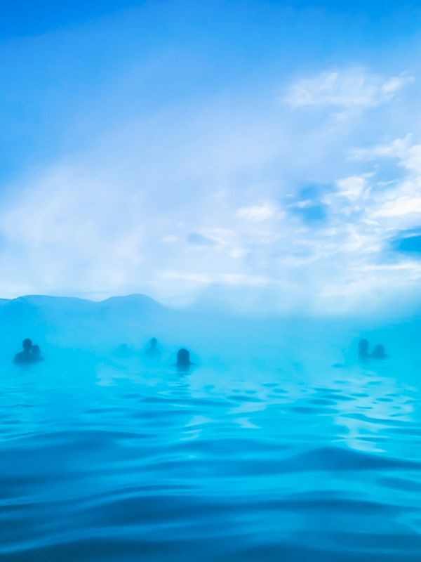 アイスランド・レイキャビク「アイスランド、オーロラと温泉の旅」の写真：ブルーラグーンの滞在時間は約2時間。シャ...