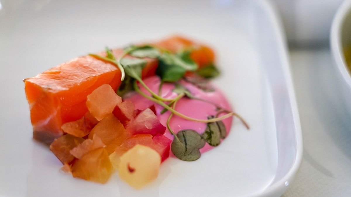 日本へ帰国。帰りも行きと同じフィンエアー。ヘルシンキ経由で約15時間。最後...