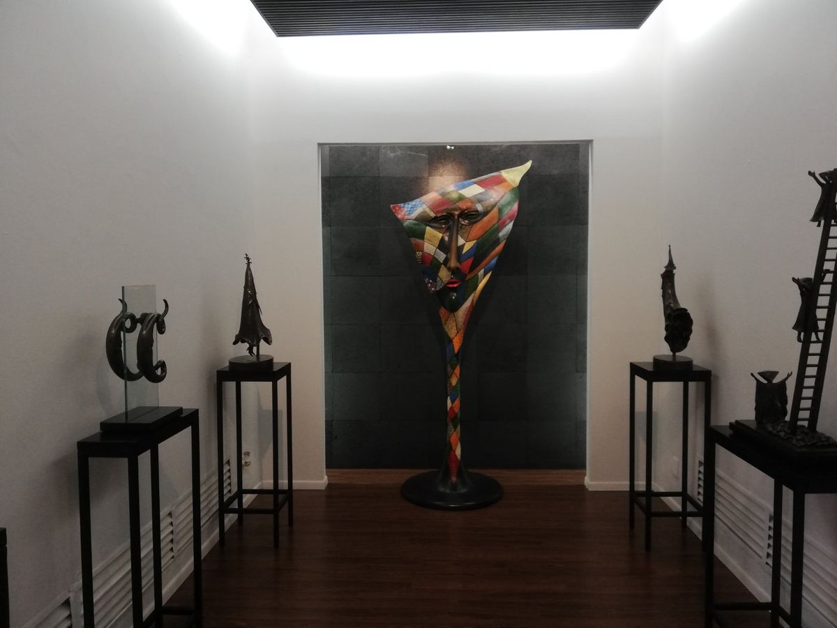 グアダラハラ中心部からローカルバスに30分ほど揺られて、「土産物を買うなら...