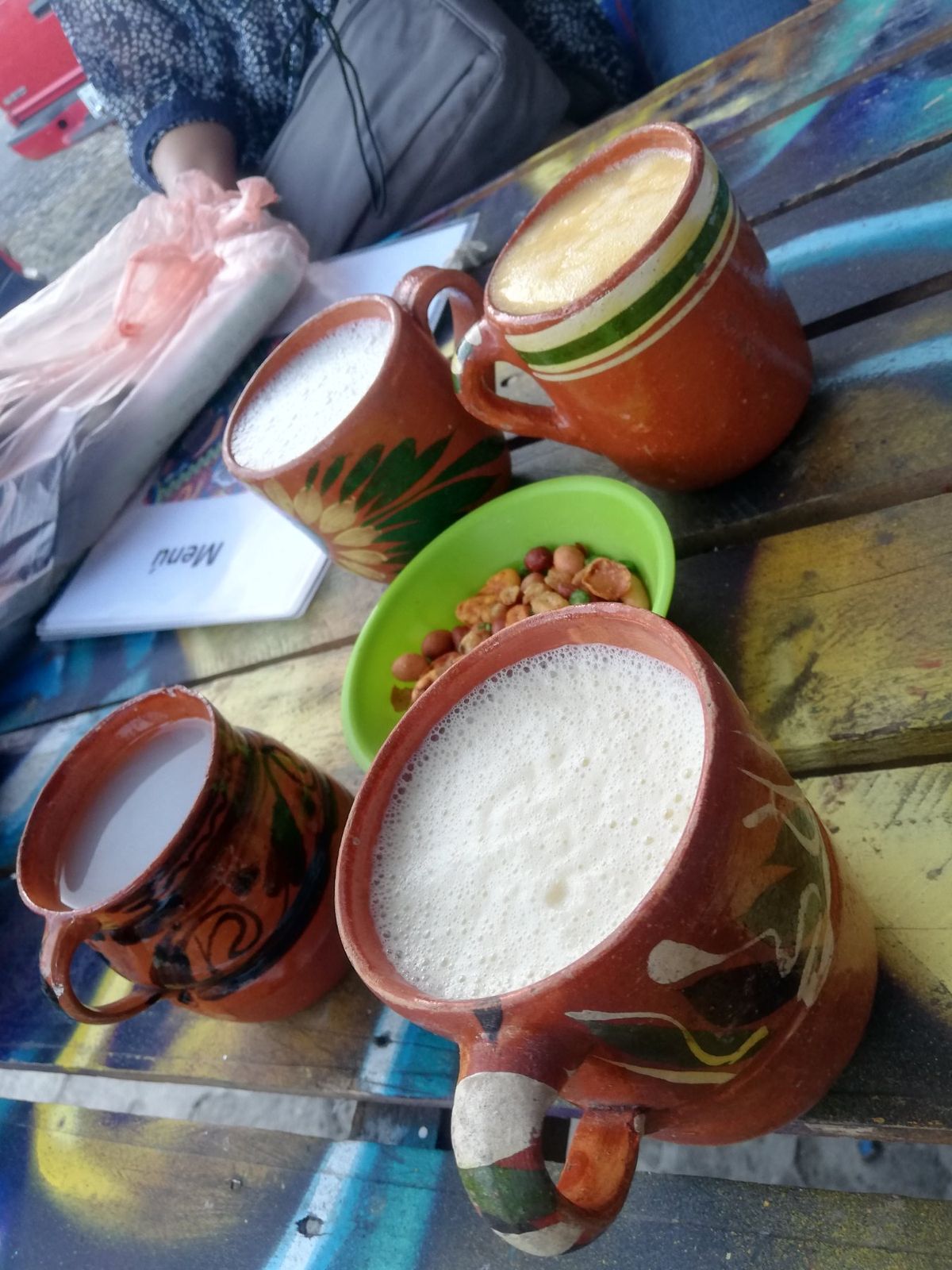 とある日、日中はグアダラハラ中心部を散策。市場でPozoleを食べたあとグ...