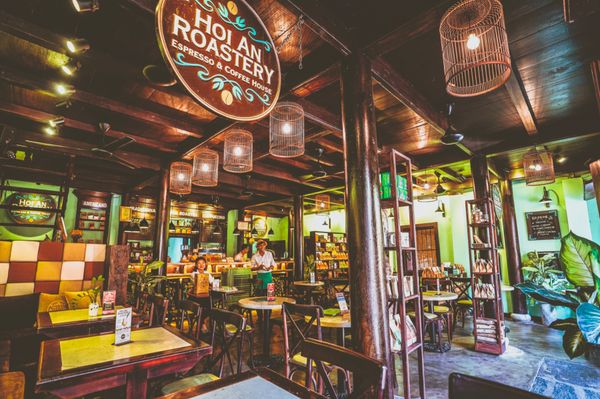 ベトナム・ダナン「ベトナム　ダナン・ホイアン」の写真：早朝にホテルを出てバインミーを食べ街を歩...