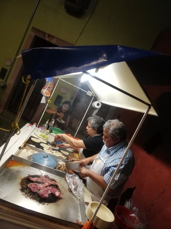 メキシコ・Guadalajara「中南米放浪記 2019 🇲🇽」の写真：カラフルな街並みからメキシコ一綺麗とも言...