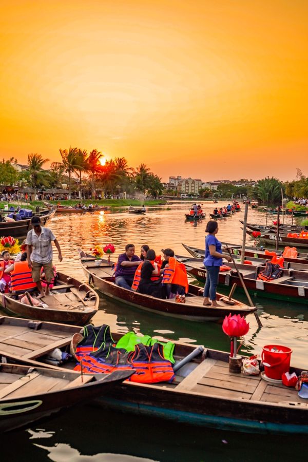 ベトナム・ダナン「ベトナム　ダナン・ホイアン」の写真：ホイアン橋に戻ってくると、もう夕方になっ...