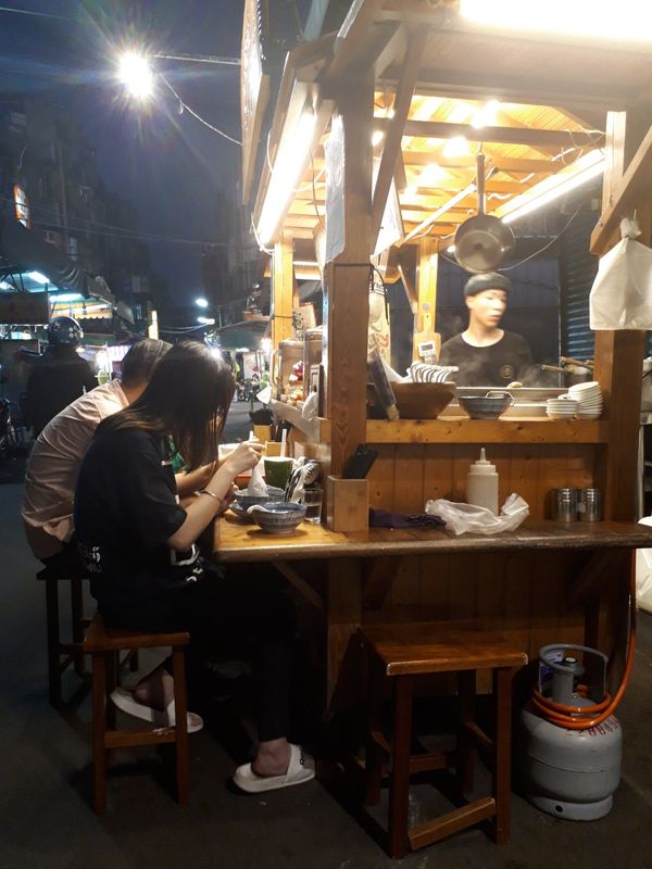 台湾・台北「台湾一人合宿」の写真：今日は何となく日本式の屋台ラーメン食べて...