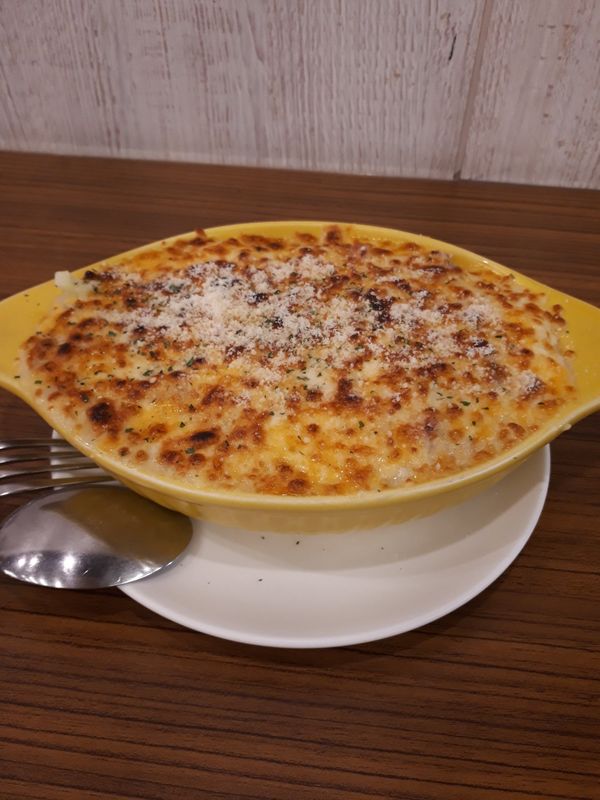 台湾・台北「台湾一人合宿」の写真：適当に頼んだらグラタン出てきたwww台湾...