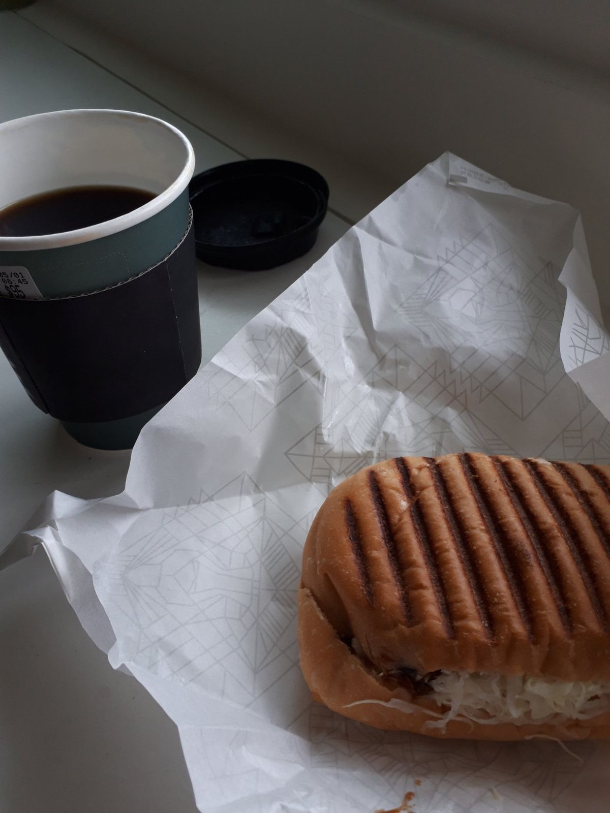 移動日に限って雨。と言うか実際にはもっと雨が降りがちらしいので、たまたま天...