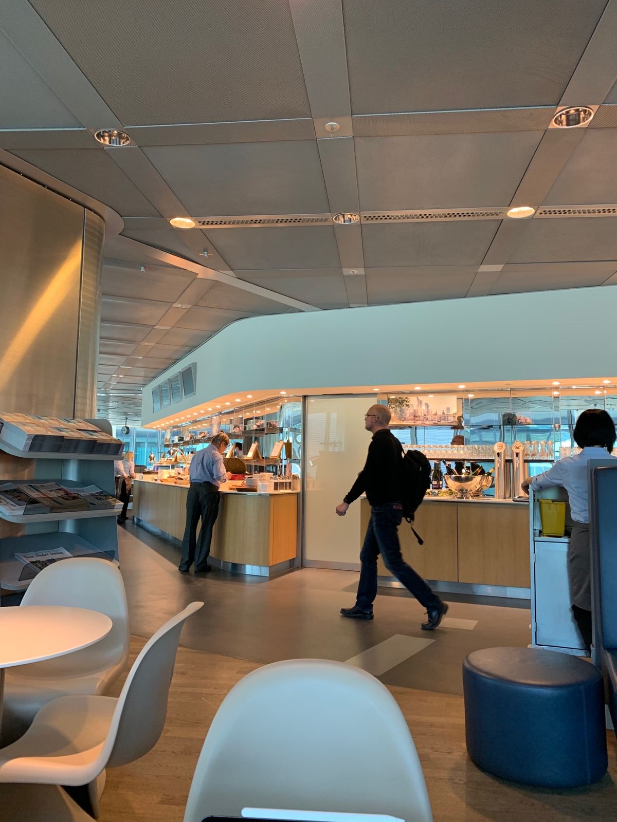 フランクフルト空港。ここから12時間くらいか、、！