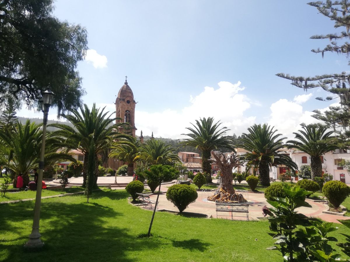 コロンビアの中北部に位置するボヤカ、サンタンデルの両州を訪れた。赤道付近に...