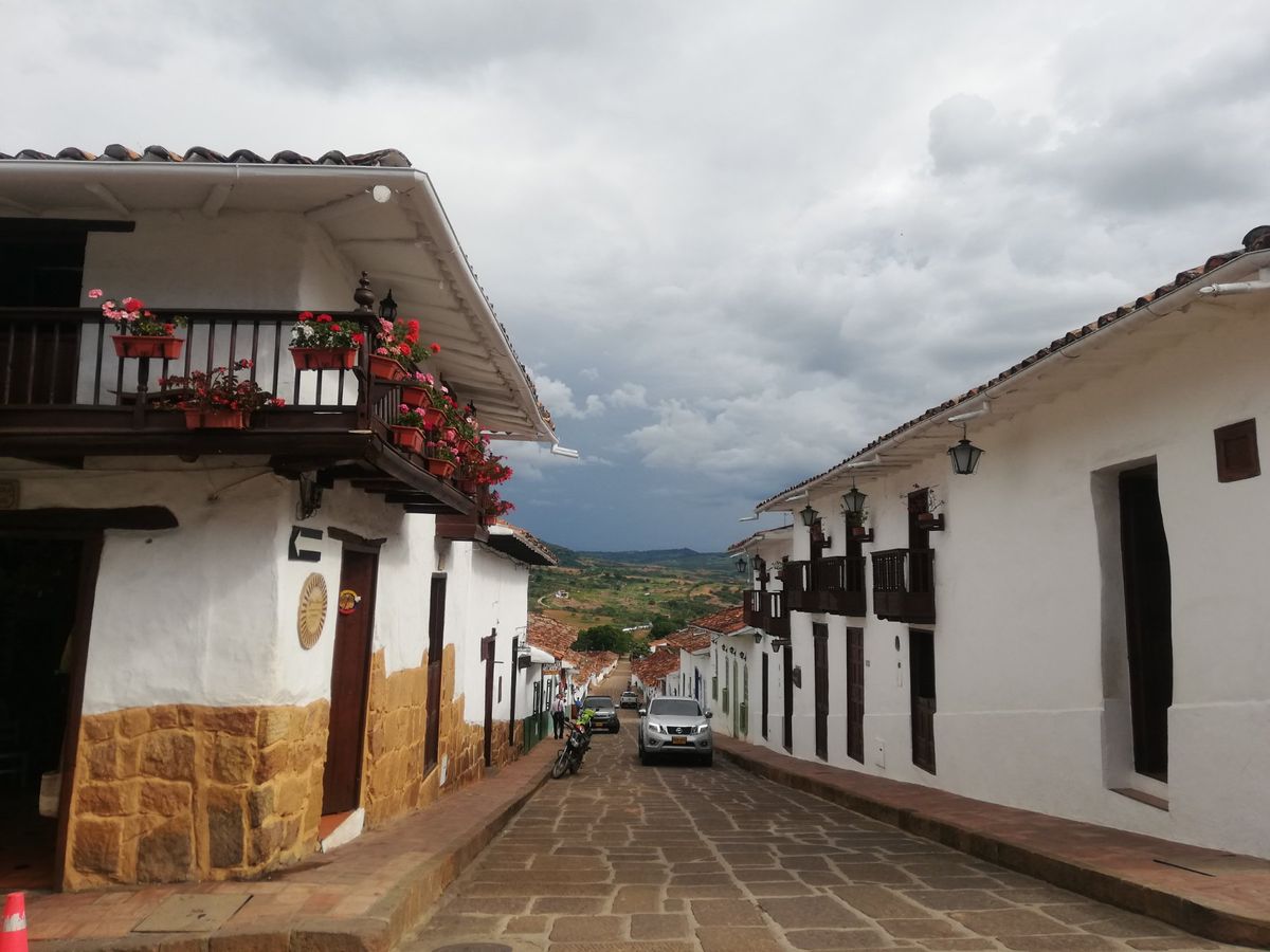 コロンビアの中北部に位置するボヤカ、サンタンデルの両州を訪れた。赤道付近に...