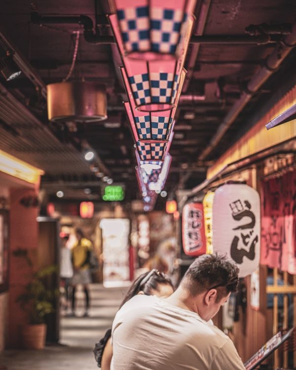 アメリカ(米国)・ハワイ「ハワイ家族旅行」の写真：ワイキキ横丁。ここは天国か？

横丁には...