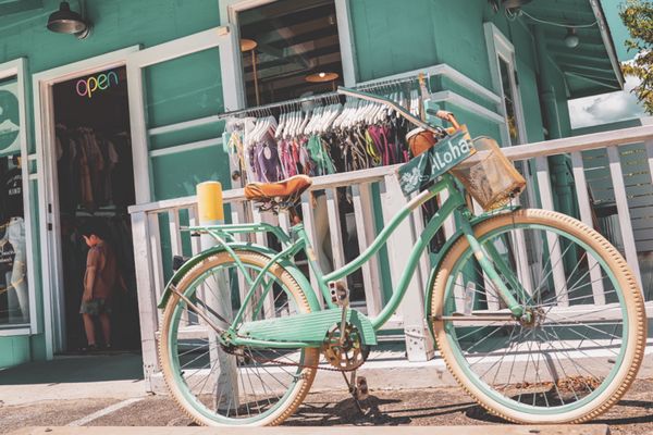 アメリカ(米国)・ハワイ「ハワイ家族旅行」の写真：ダイヤモンドヘッドビーチハウスと自転車。...