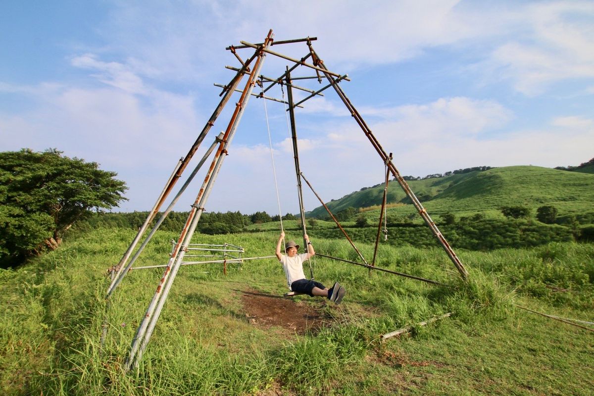 東伊豆町風力発電所広場は、あいみょん「ハルノヒ」のロケ地のひとつ。伊東から...