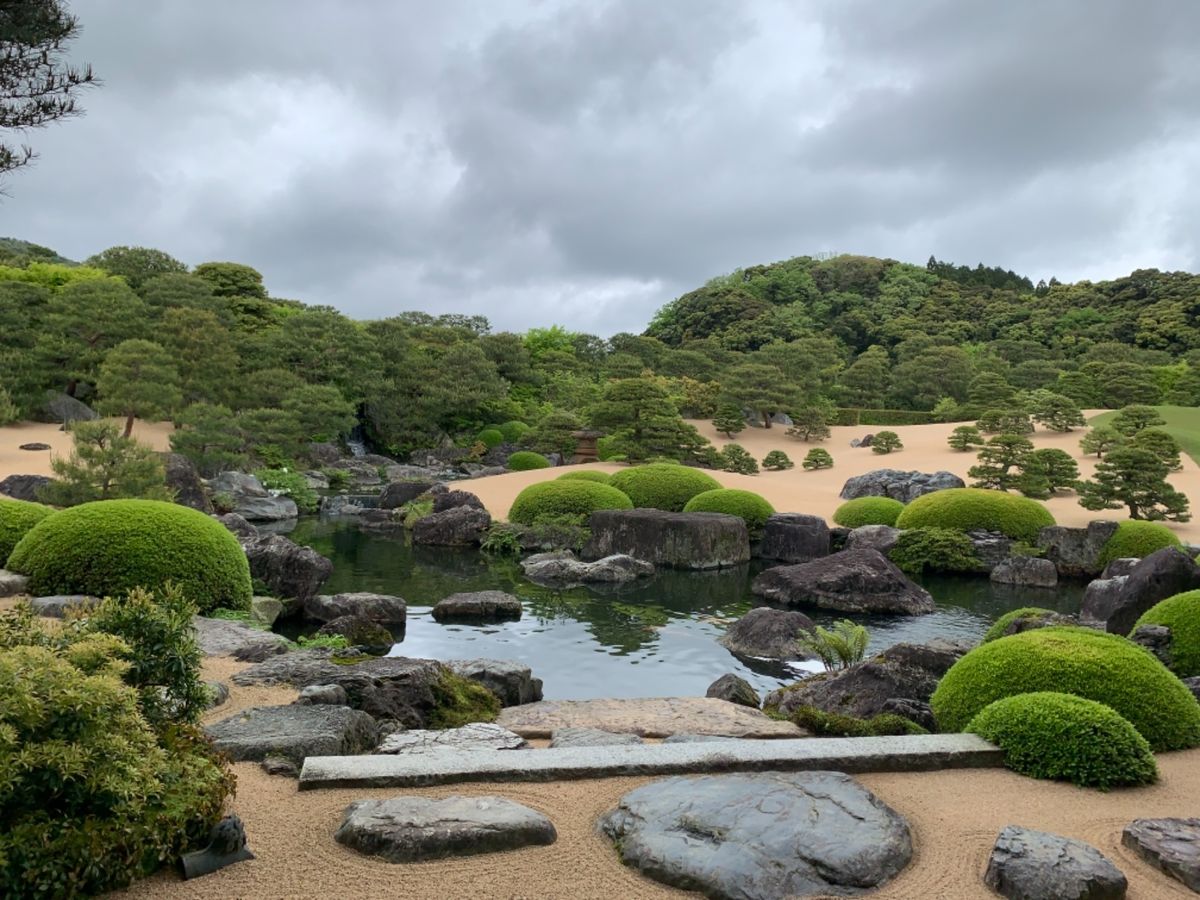 全然写真がなかった。
鳥取県から島根県の足立美術館へ車で向かいます。
...