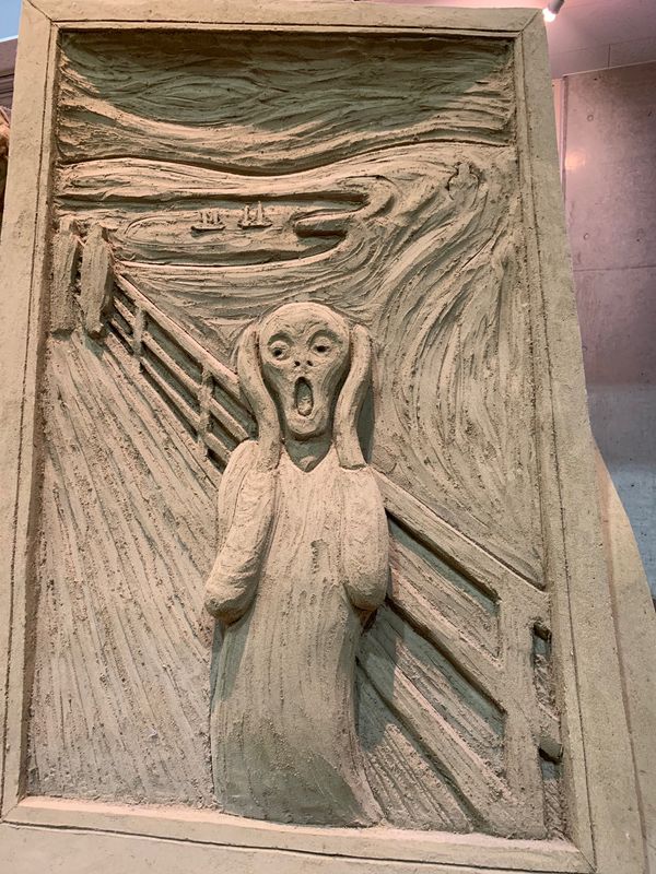 日本・鳥取県、大阪府「鳥取」の写真：砂の美術館。鳥取砂丘のそばにあります。
...