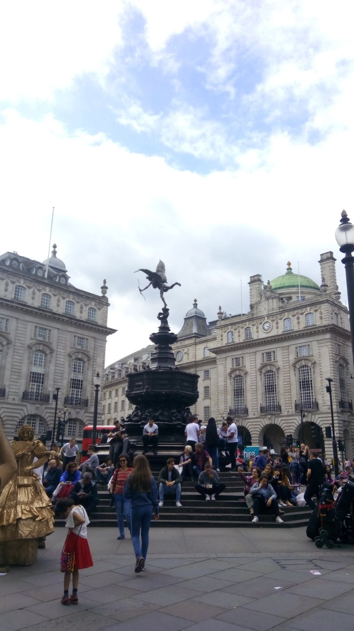 ピカデリーサーカスは、映画「ハリー・ポッターと死の秘宝」や「ブリジット・ジ...