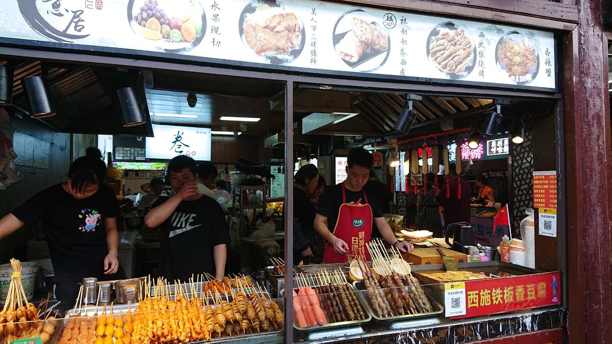 七宝老街。
こういうところで買い食いするのが楽しくなってきました。