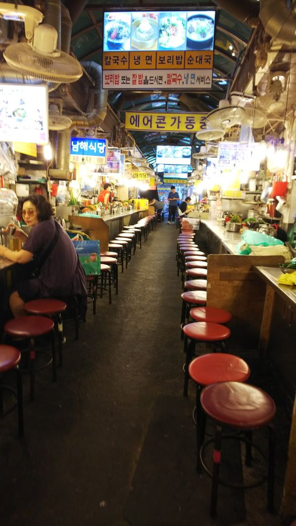 大韓民国 (韓国)・ソウル「韓国」の写真：市場