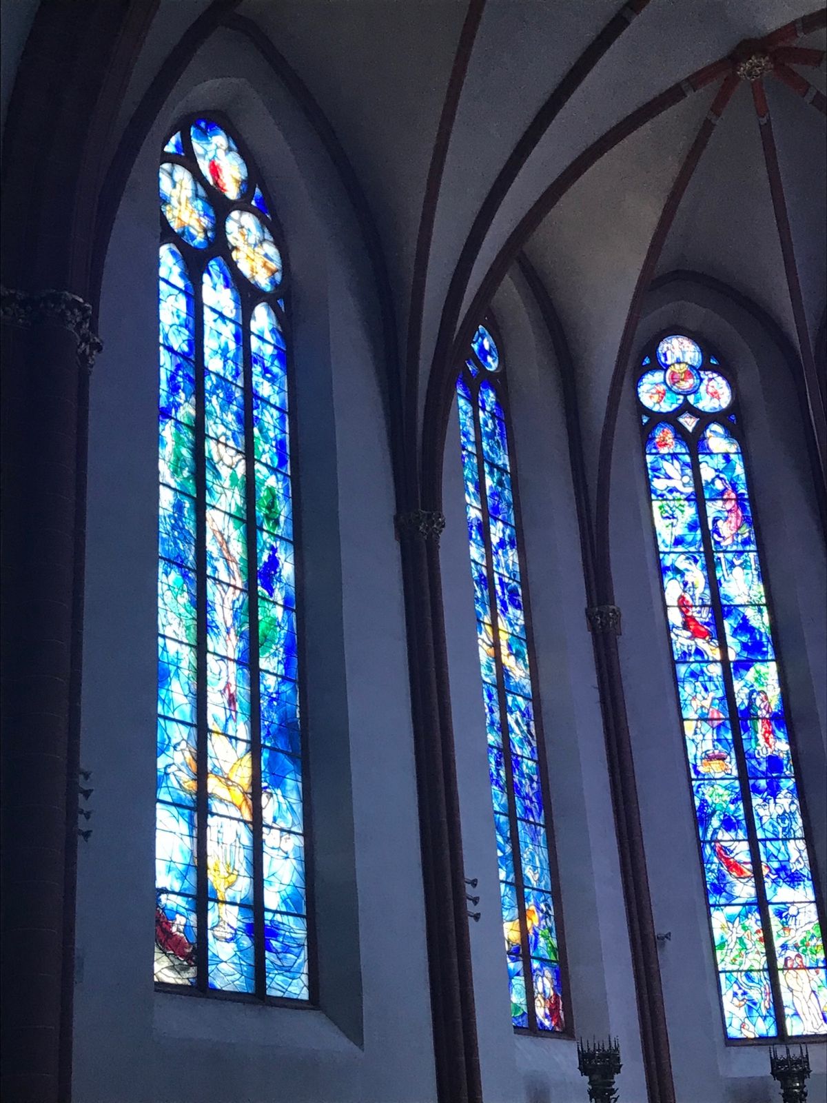フランクフルト乗継で立ち寄ったマインツ。シャガール制作のステンドグラス聖シ...