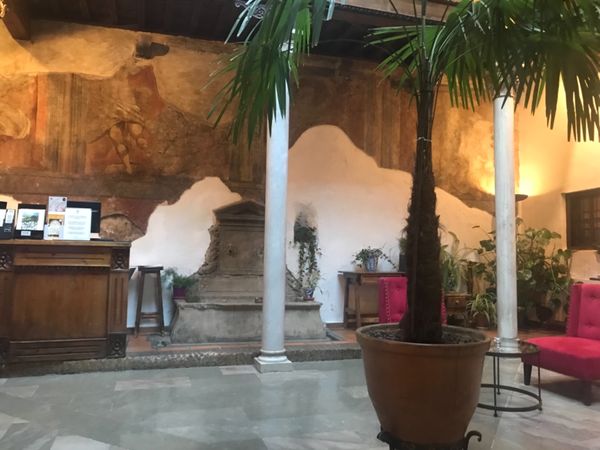 スペイン・グラナダ「スペイン」の写真：スペインの朝ごはんのチュロスとホットショ...