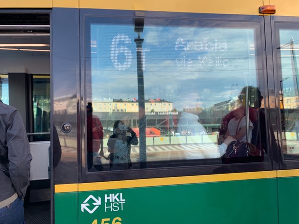 フィンランド・ヘルシンキ「ヘルシンキ旅行」の写真：トラムに乗ってアラビアにお買い物にいきました