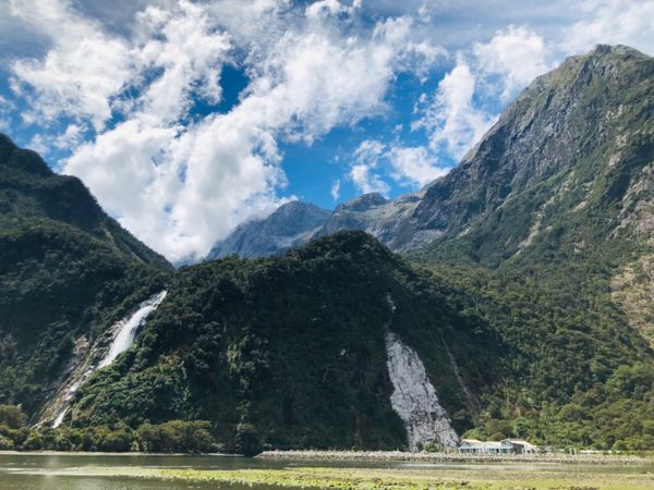 ニュージーランド・クライストチャーチ、ダニーデン、インバカーギル、テアナウ、マウントクック、テカポ「ニュージーランド南島旅行」の写真：ニュージーランドの南端を見たあとはミルフ...