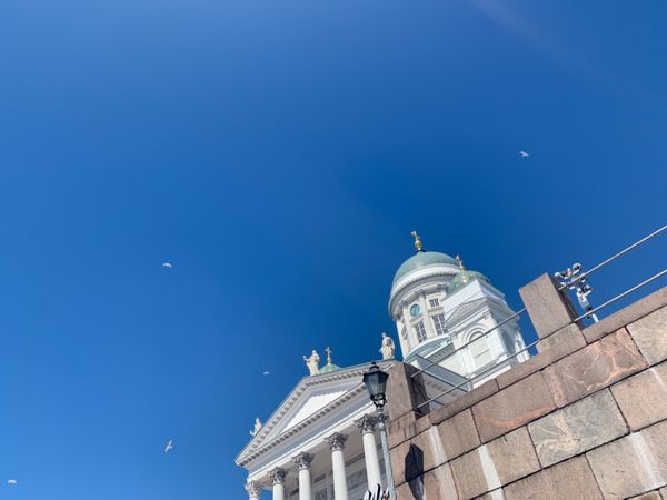 フィンランド・ヘルシンキ「ヘルシンキ旅行」の写真：ヘルシンキ大聖堂
陽射しの強さがお分か...