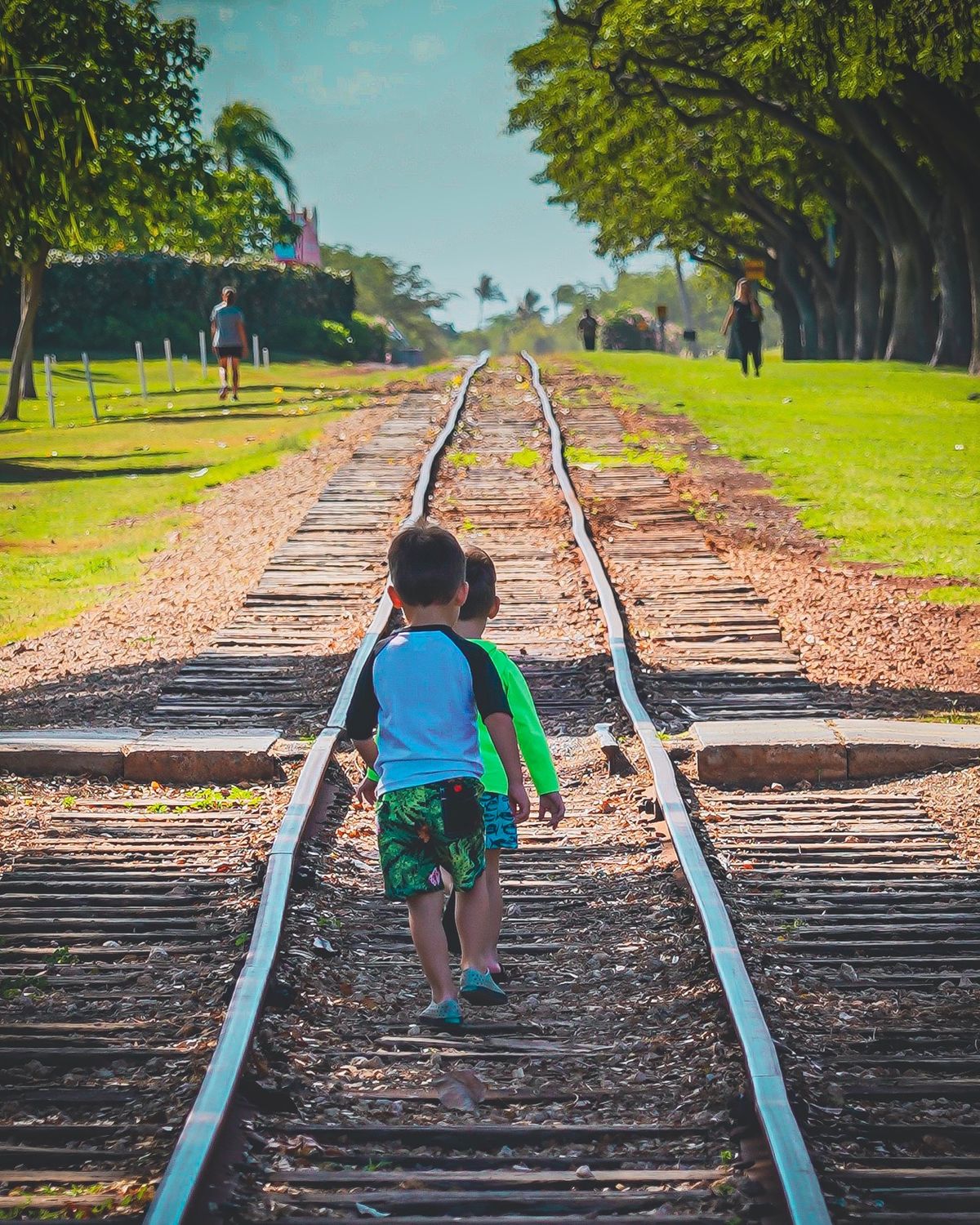 Stand By Me♪

アイランドビンテージコーヒーの向かいには線路が...