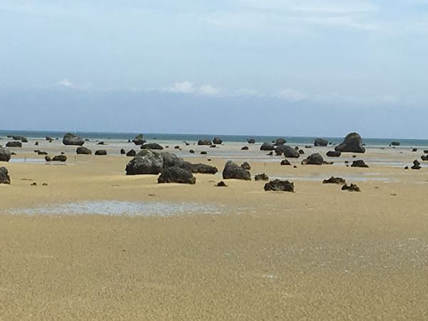 日本・沖縄県「宮古島」の写真：佐和田の浜