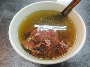 ゲストハウスのチェックインも無事？に済み、寝床も無事確保したので、
安心し...