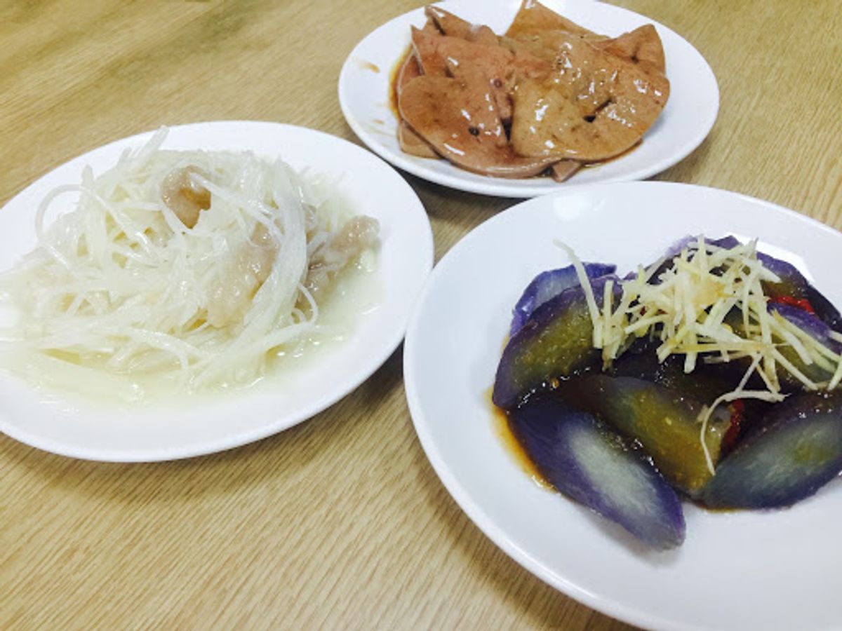 選挙祭り直前の腹ごしらえ。

右上は、人生で一番美味かったレバー。
レバー...