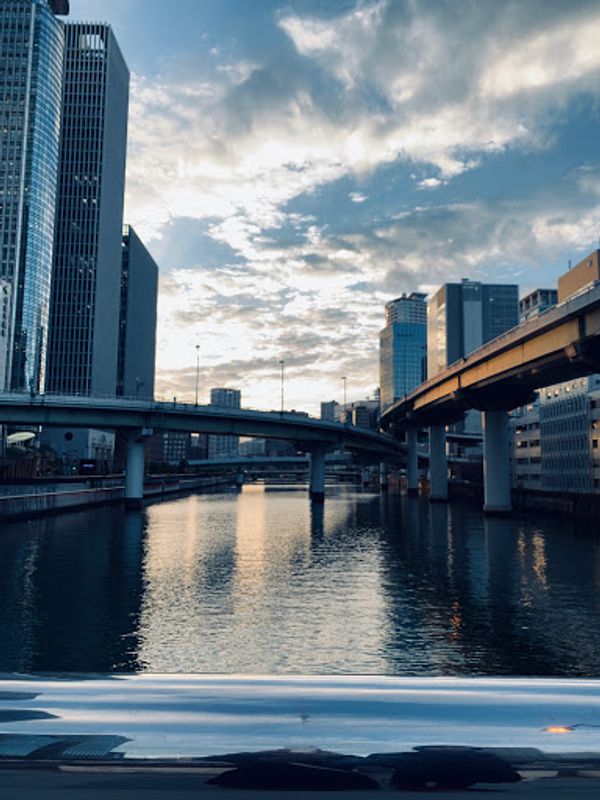 日本・鳥取県、大阪府「鳥取」の写真：倉吉からスーパーはくとに
3時間揺られ...