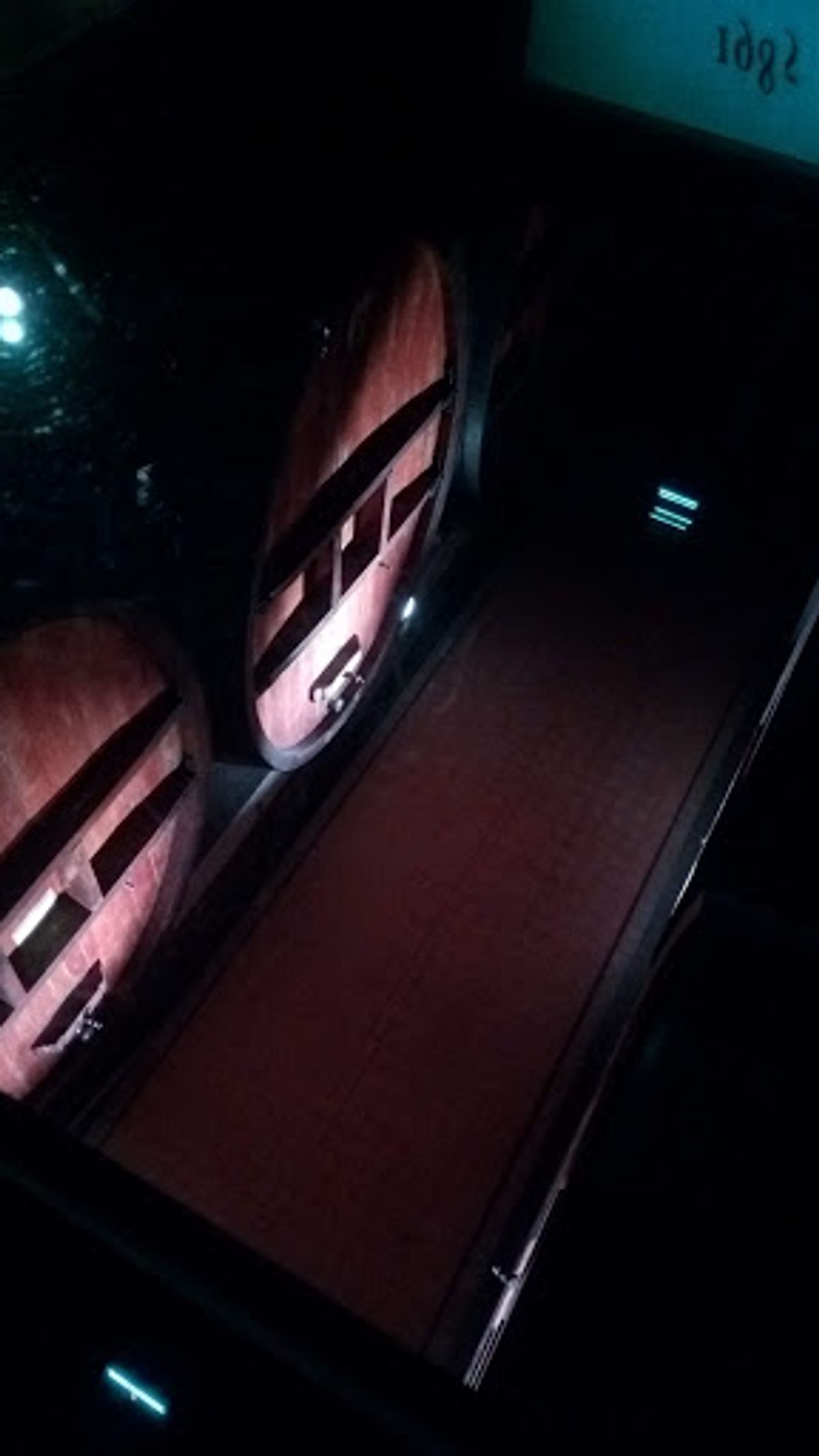 ワイナリーは、二軒ほど訪れました。
最初のワイナリーは、以前にも行った事が...