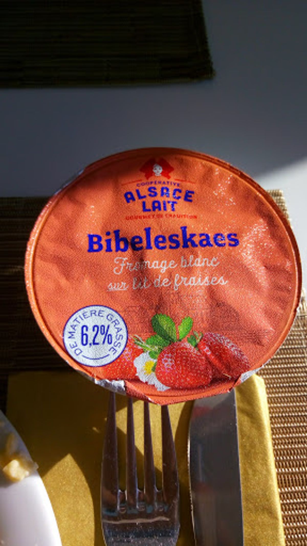 朝食は、ホテルで。
ぶどう畑を見ながらの朝ごはんは、最高でした🍇
このヨー...